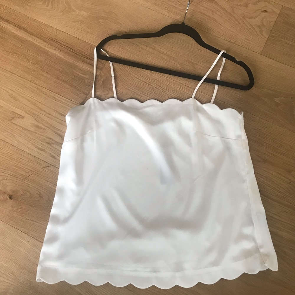 Banana republic scallop tank